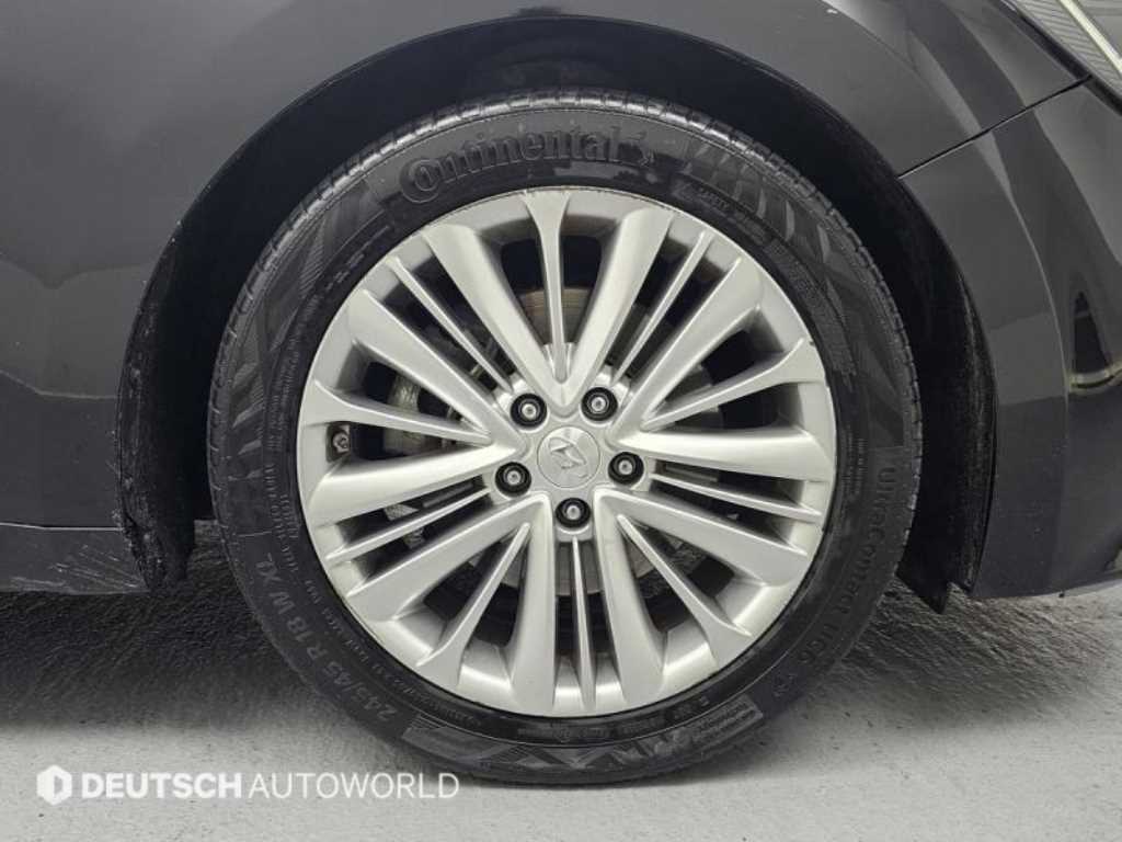 HYUNDAI Aslan - Vista 5