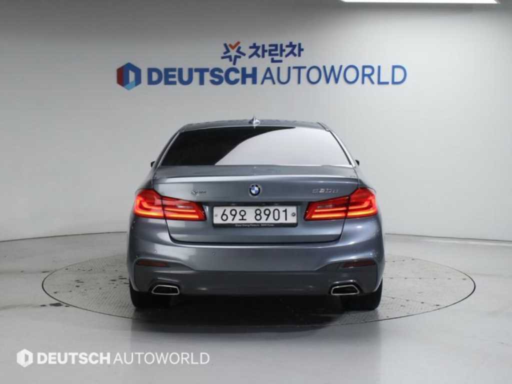 BMW 5 Series - Vista 5