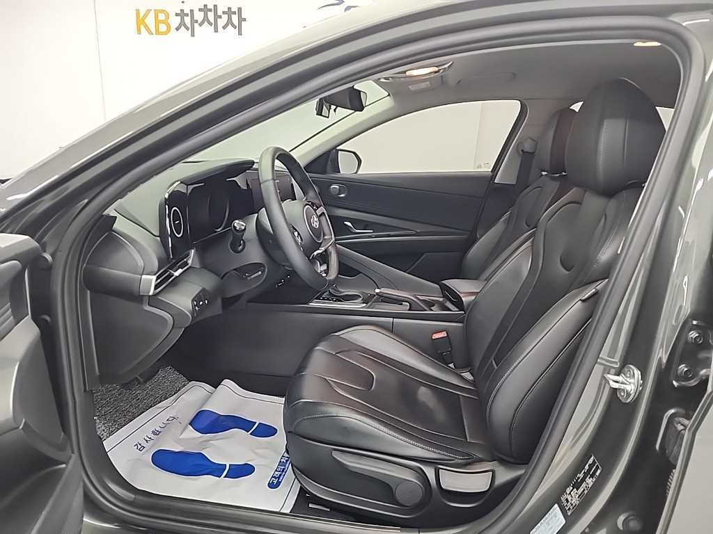 HYUNDAI Avante - Vista 11