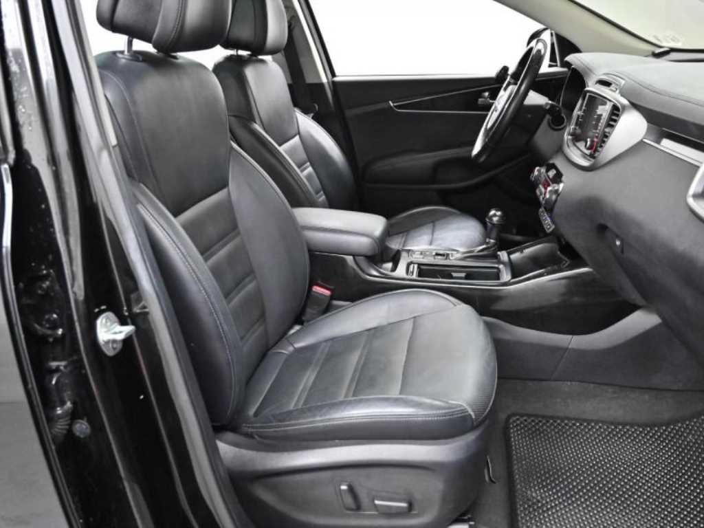KIA Sorento - Vista 10