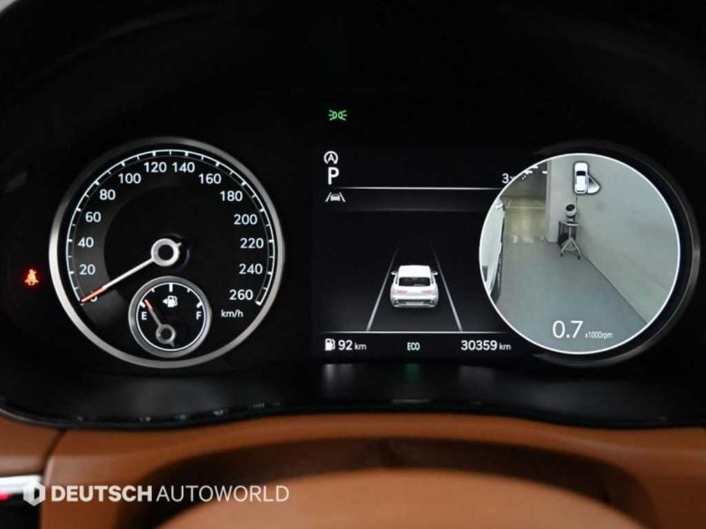 Genesis GV70 - Vista 8