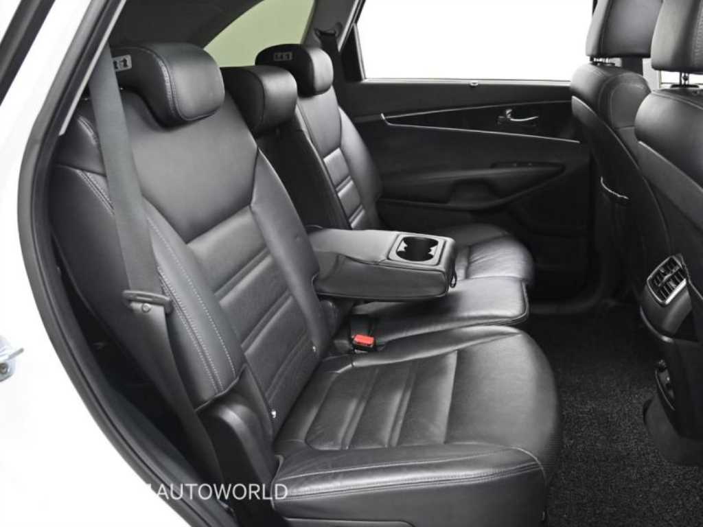 KIA Sorento - Vista 12
