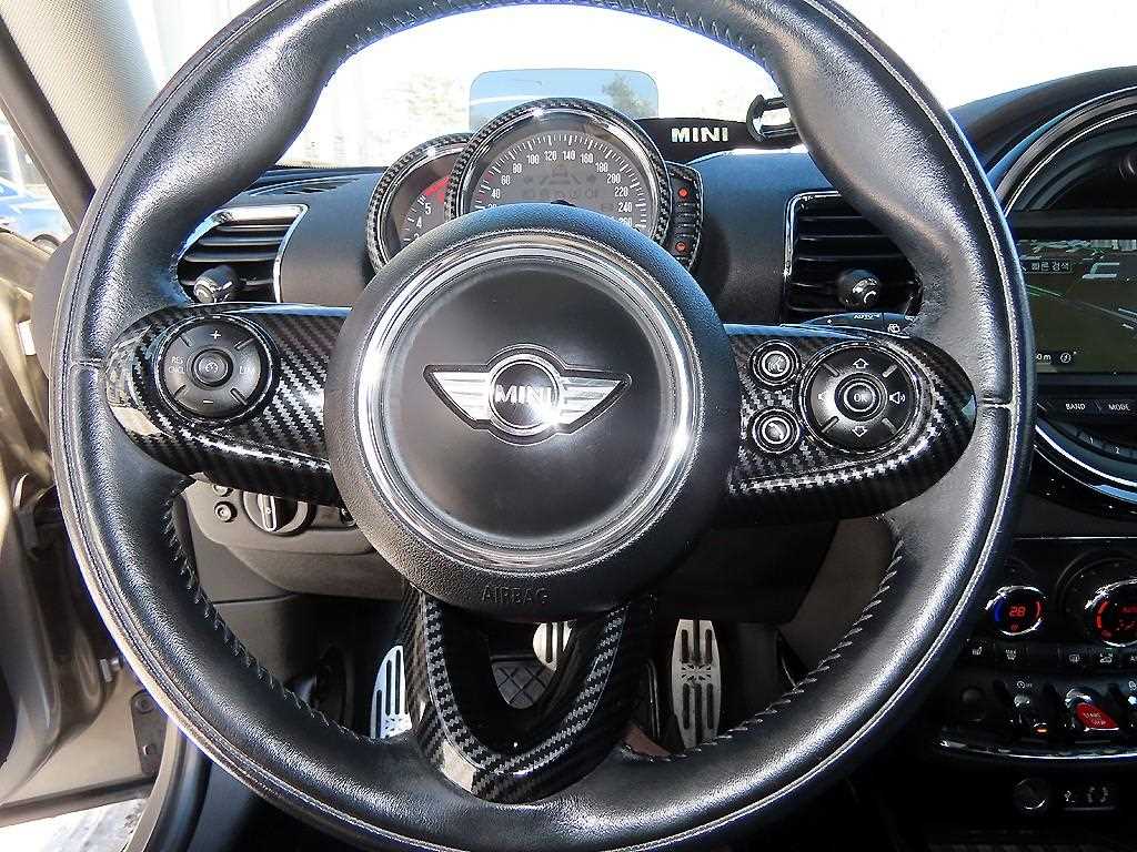 Mini Clubman - Vista 8