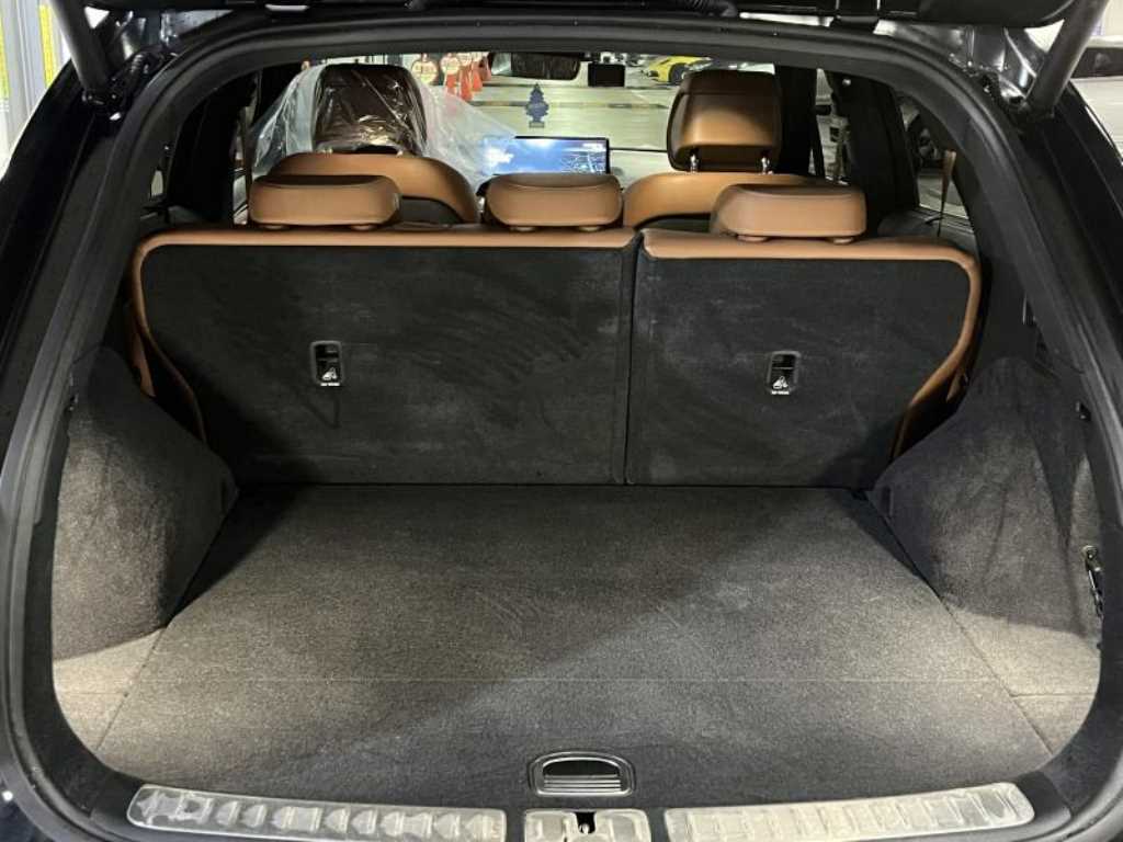 Genesis GV70 - Vista 6