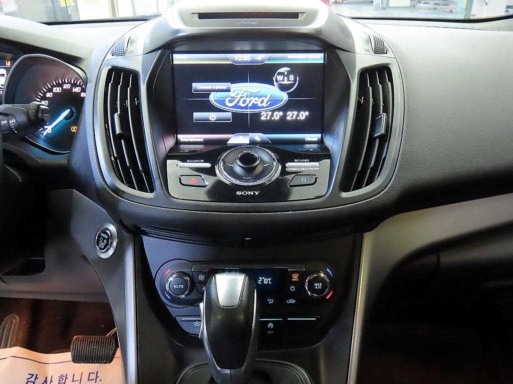 Ford Kuga - Vista 11