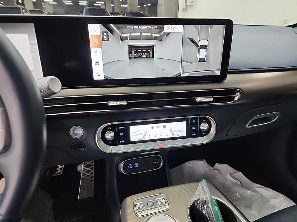 Genesis GV60 - Vista 10