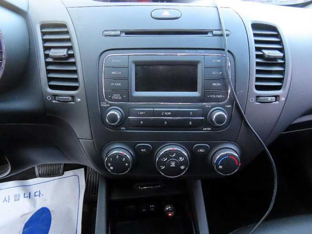 KIA K3 2015 Blanco - Importación desde Corea - HF Imports Iquique - Foto 13