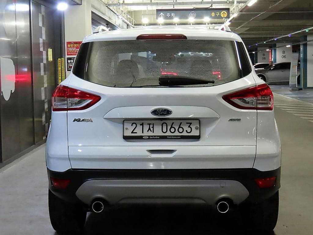 Ford Kuga - Vista 5