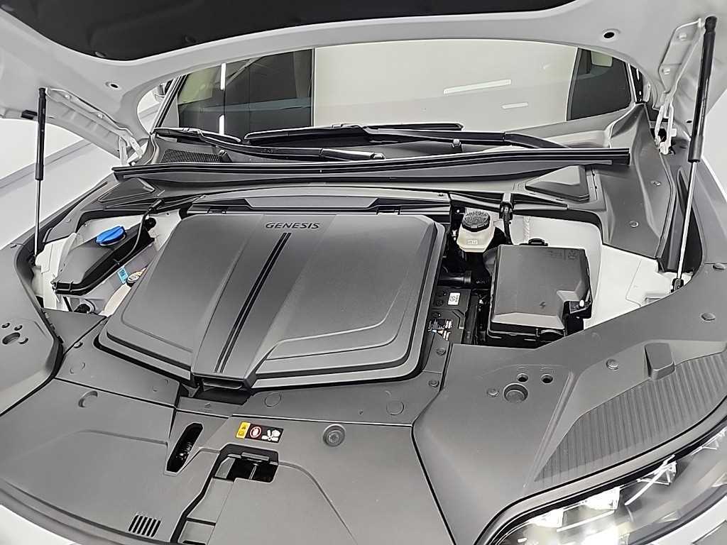 Genesis GV60 - Vista 5
