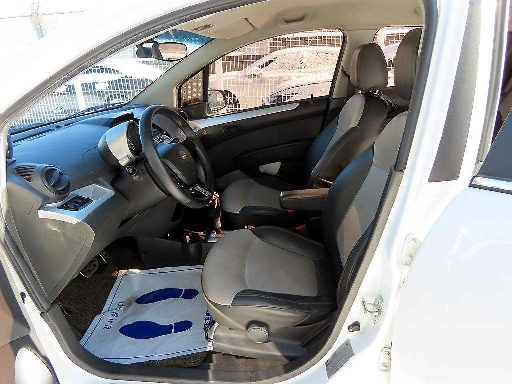 Chevrolet Spark - Vista 5