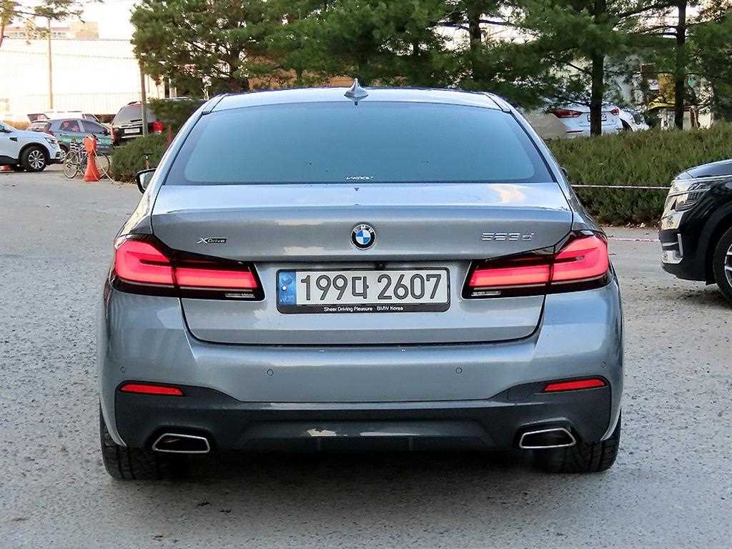 BMW 5 Series - Vista 4