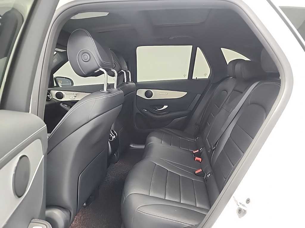 Mercedes Benz GLC Class - Vista 12