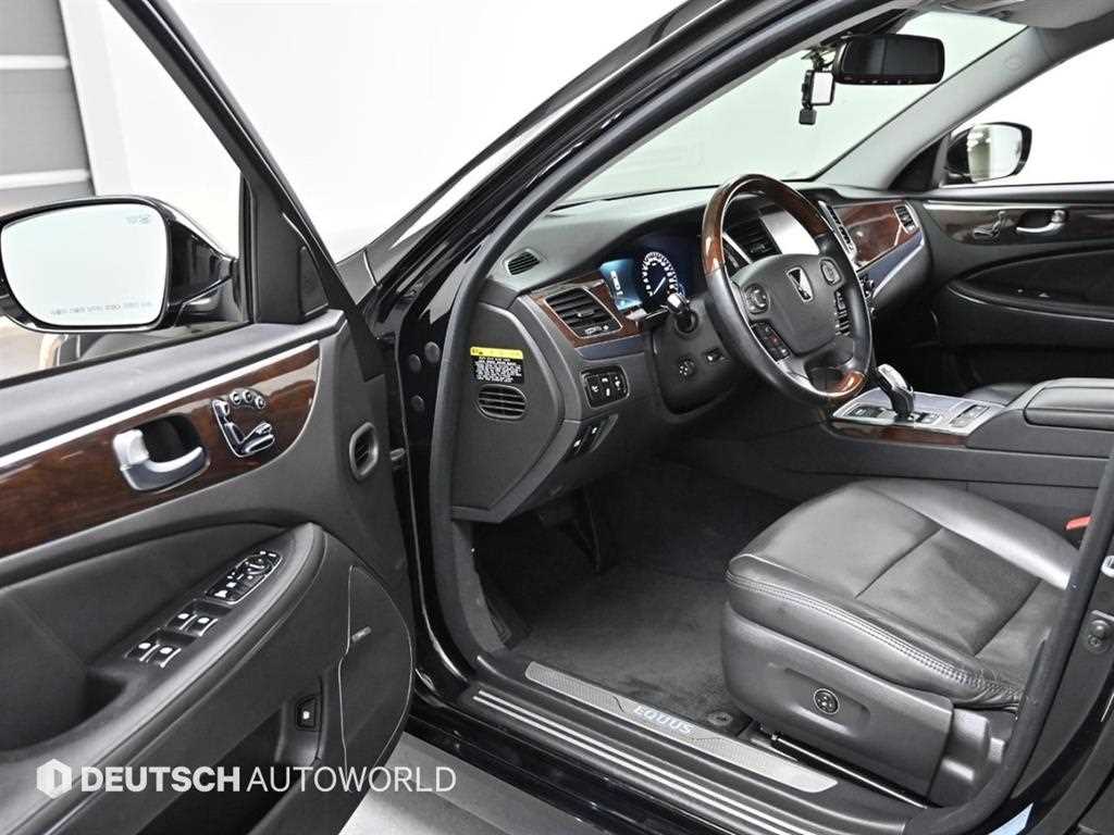 HYUNDAI Equus - Vista 11