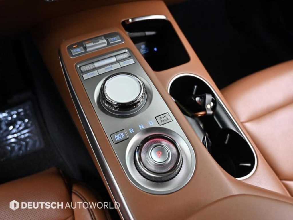 Genesis GV70 - Vista 9