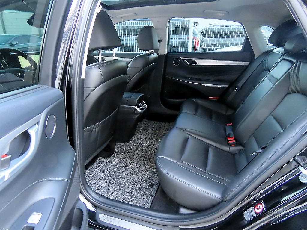 HYUNDAI Grandeur - Vista 6