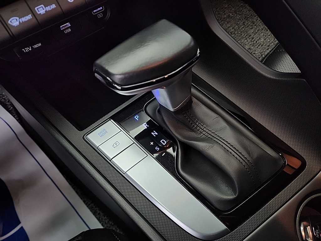 HYUNDAI Avante - Vista 8