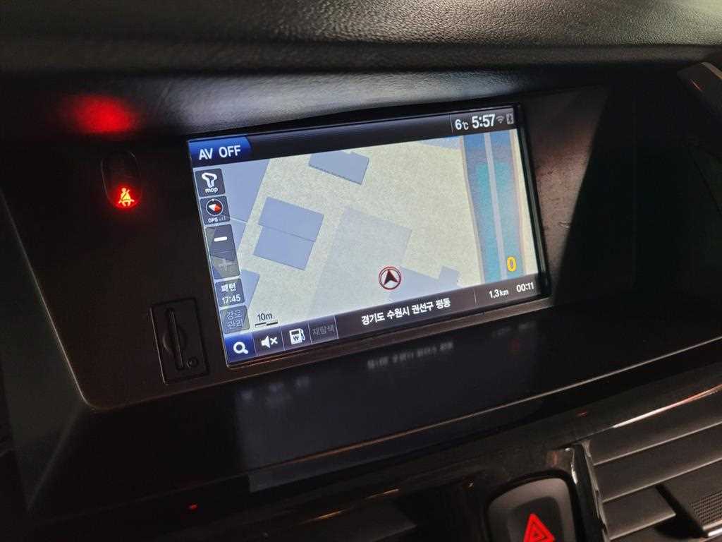 SAMSUNG SM7 - Vista 9