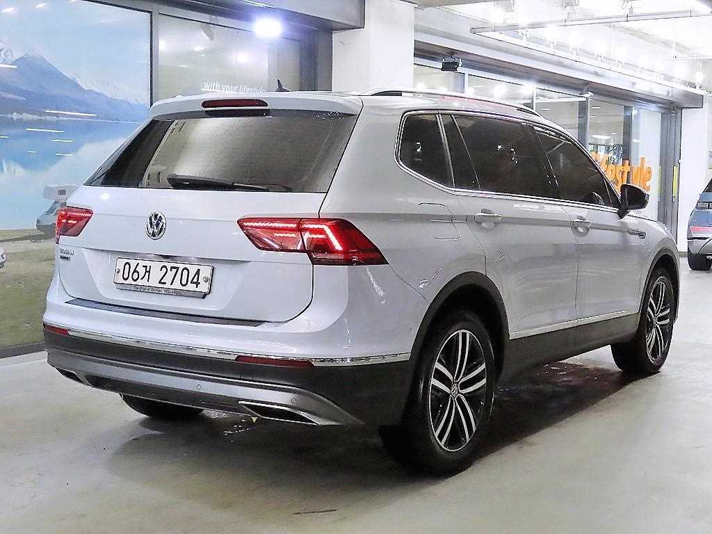 Volkswagen Tiguan - Vista 4