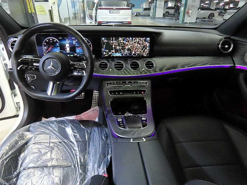 Mercedes Benz E class - Vista 10