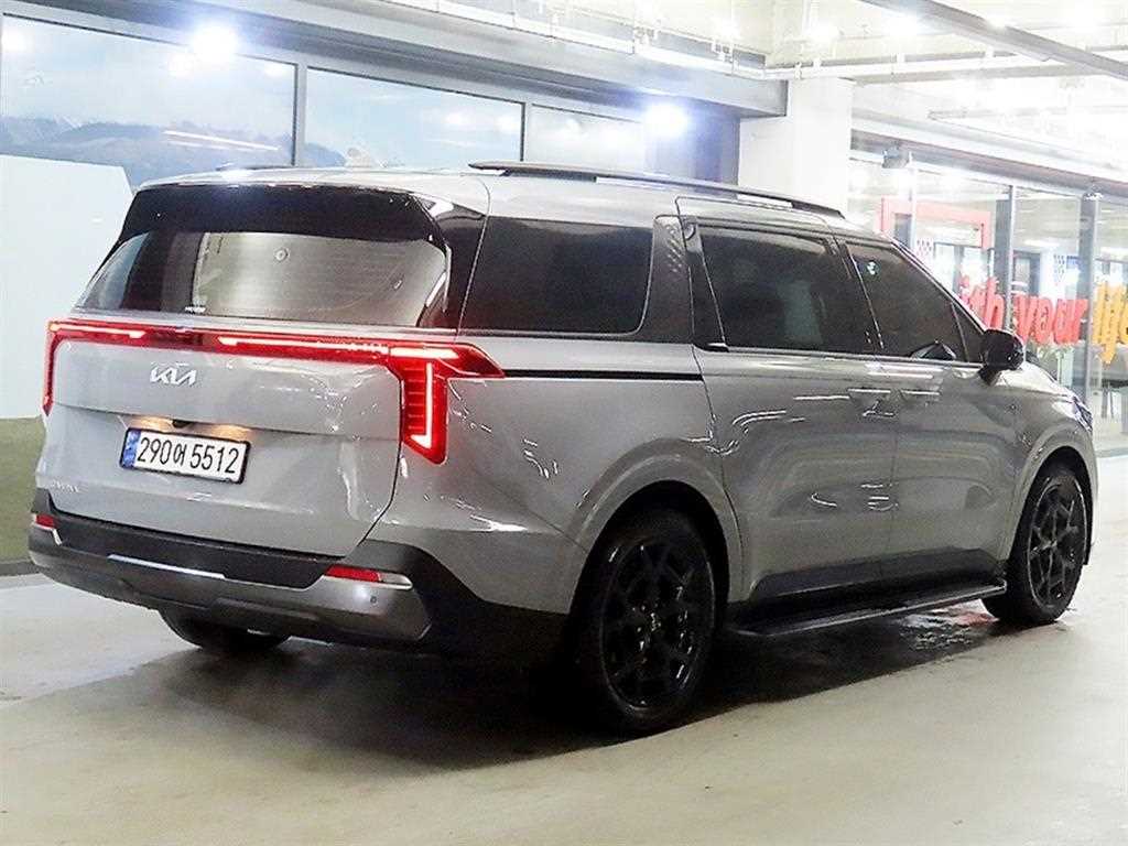 KIA Carnival - Vista 4