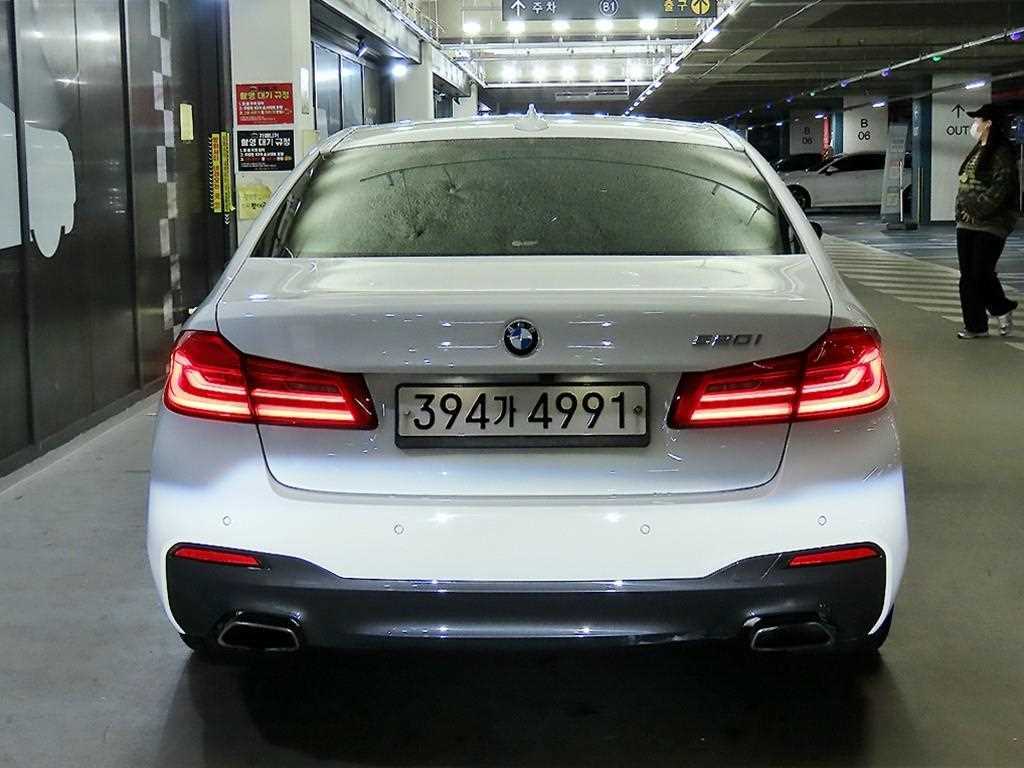 BMW 5 Series - Vista 5