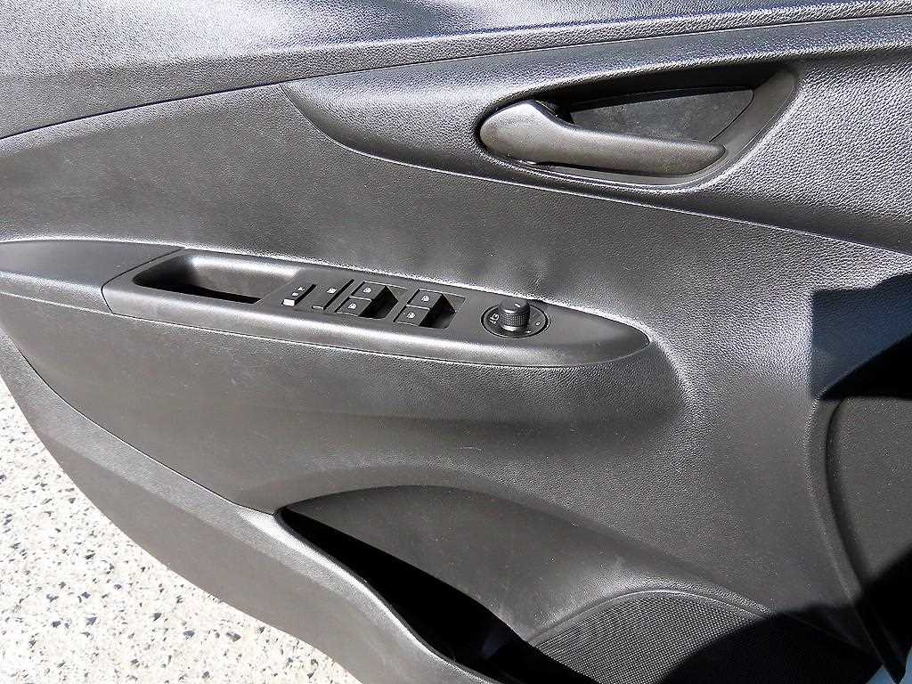 Chevrolet Spark - Vista 11