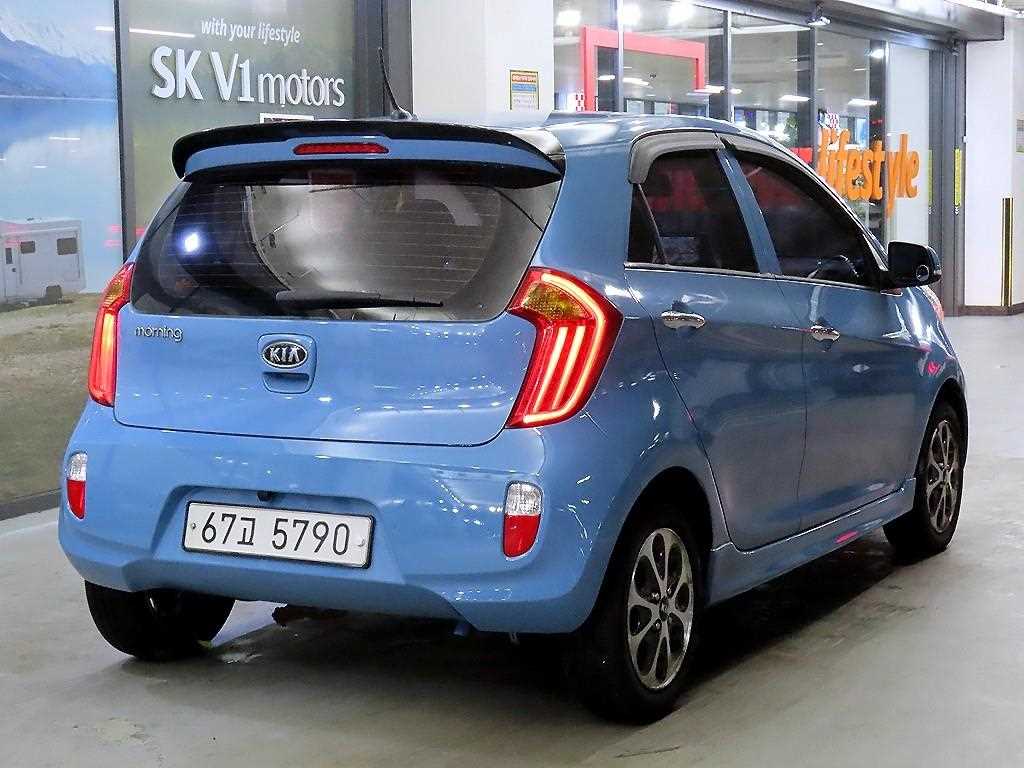 KIA Morning - Vista 4