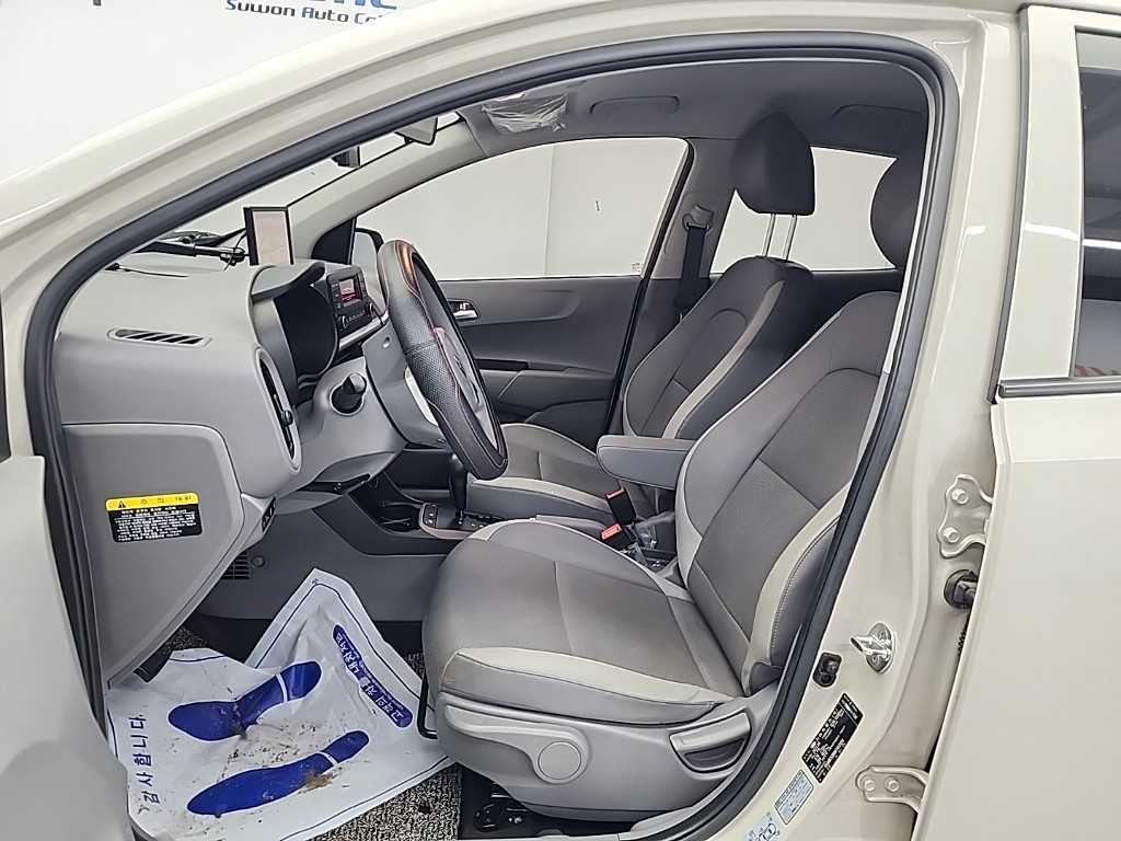 KIA Morning - Vista 11