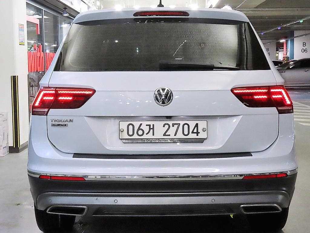 Volkswagen Tiguan - Vista 5