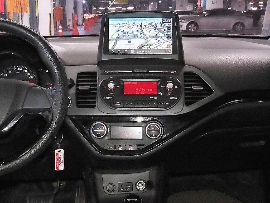 KIA Morning - Vista 11