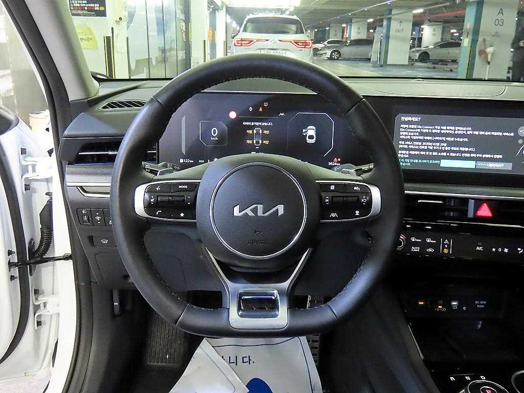 KIA K5 - Vista 8