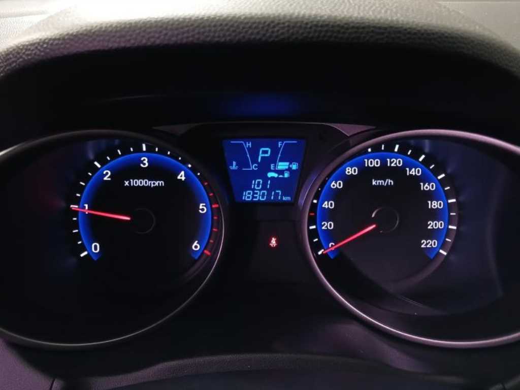 HYUNDAI Tucson 2014 Plateado - Importación desde Corea - HF Imports Iquique - Foto 13