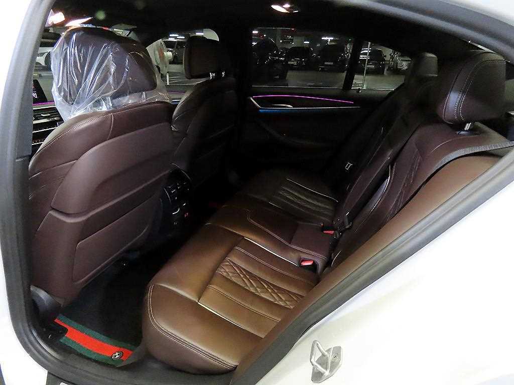 BMW 5 Series - Vista 7