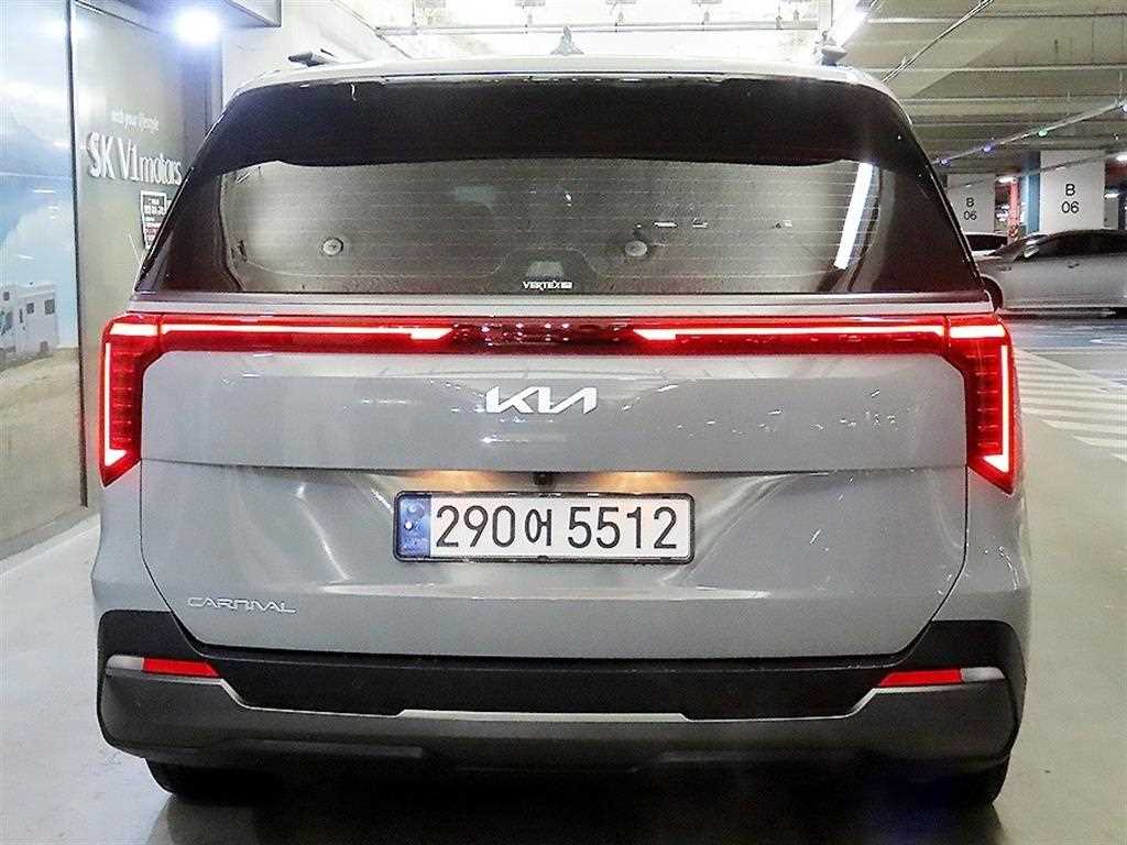 KIA Carnival - Vista 5