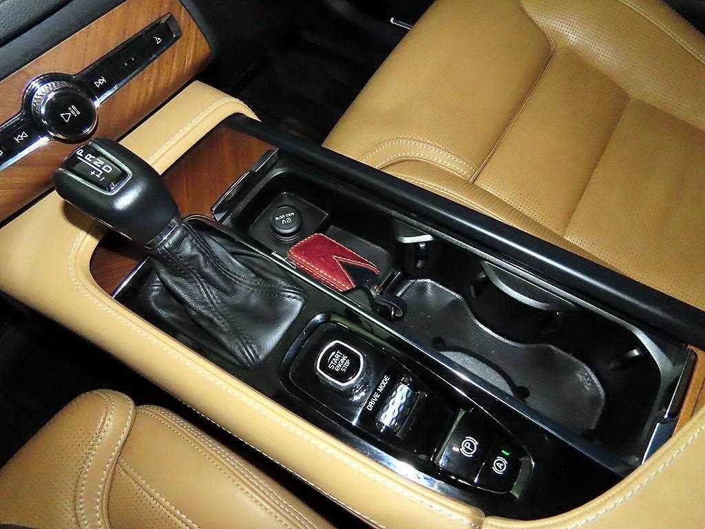 Volvo XC90 - Vista 12