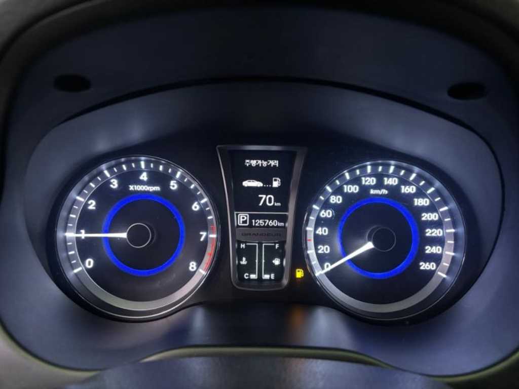 HYUNDAI Grandeur - Vista 9