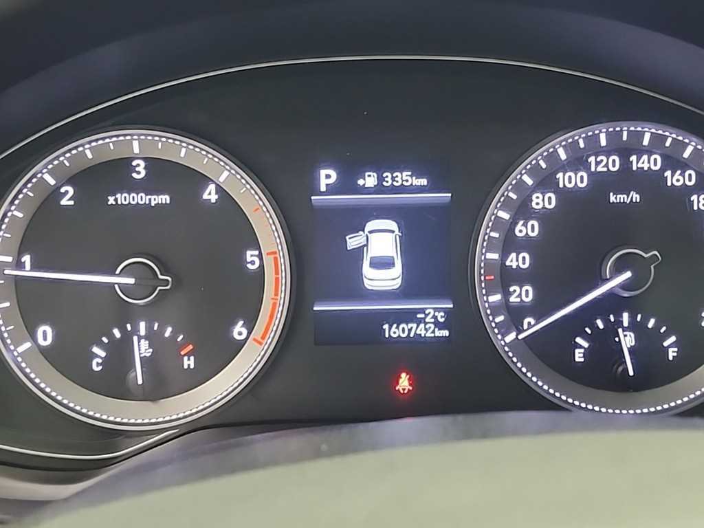 HYUNDAI Grandeur - Vista 6