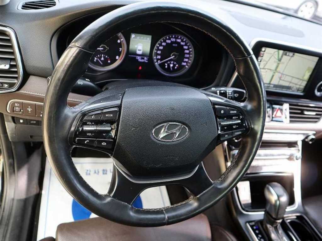 HYUNDAI Grandeur - Vista 8