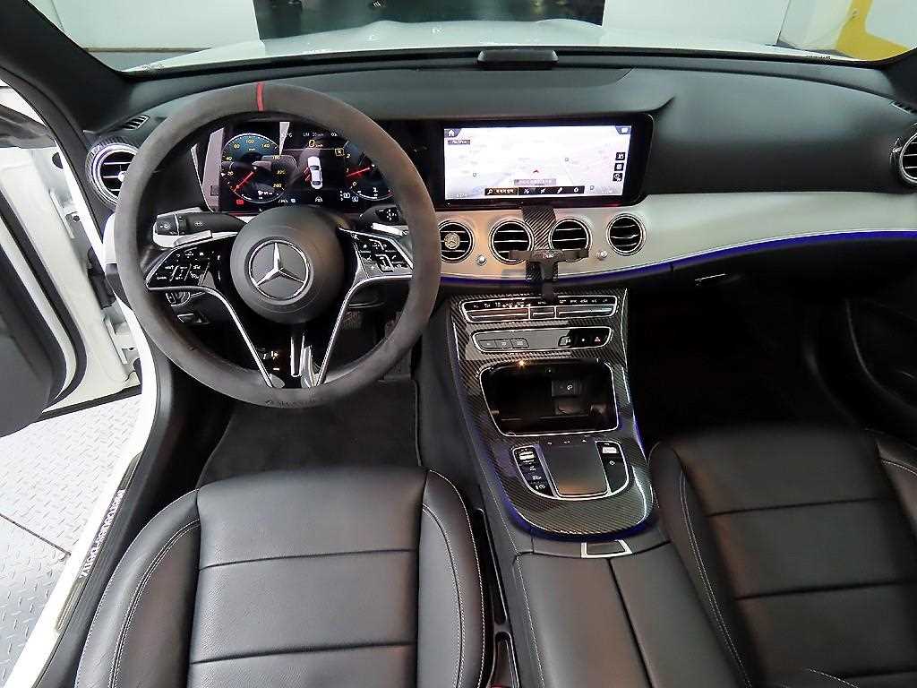 Mercedes Benz E class - Vista 7