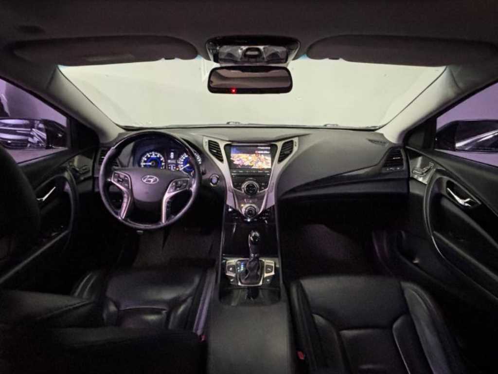 HYUNDAI Grandeur - Vista 6