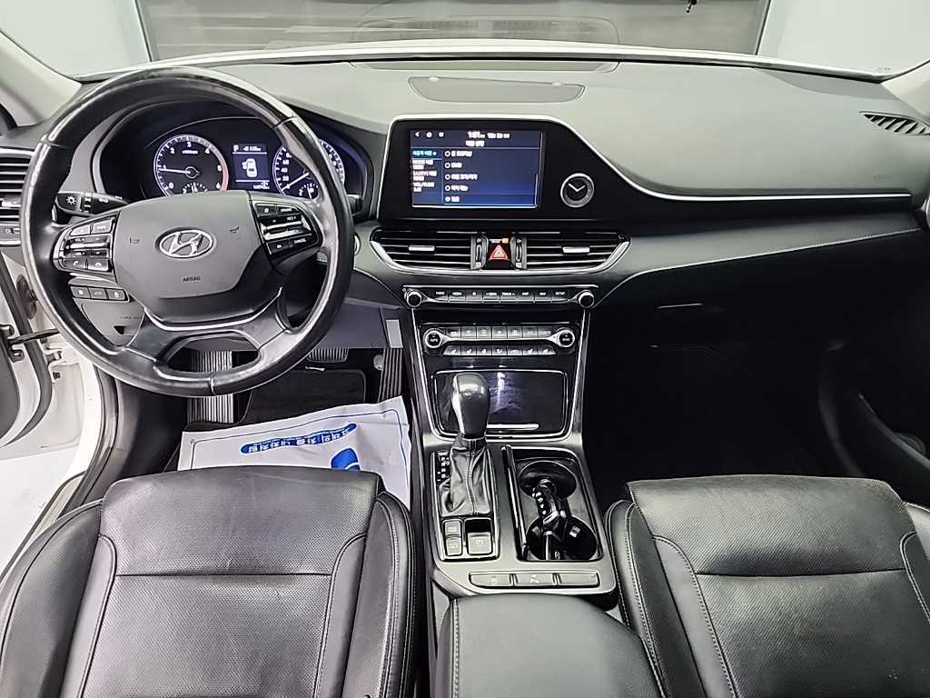 HYUNDAI Grandeur - Vista 7