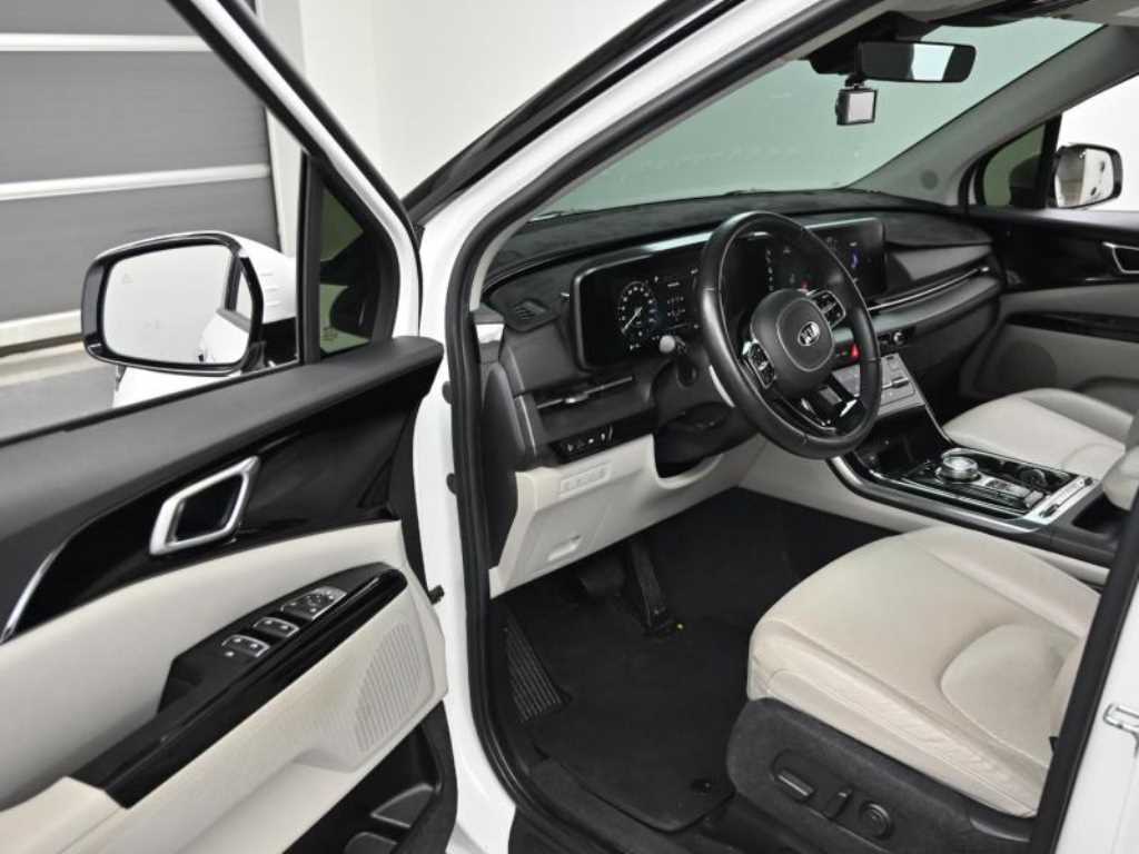 KIA Carnival - Vista 7