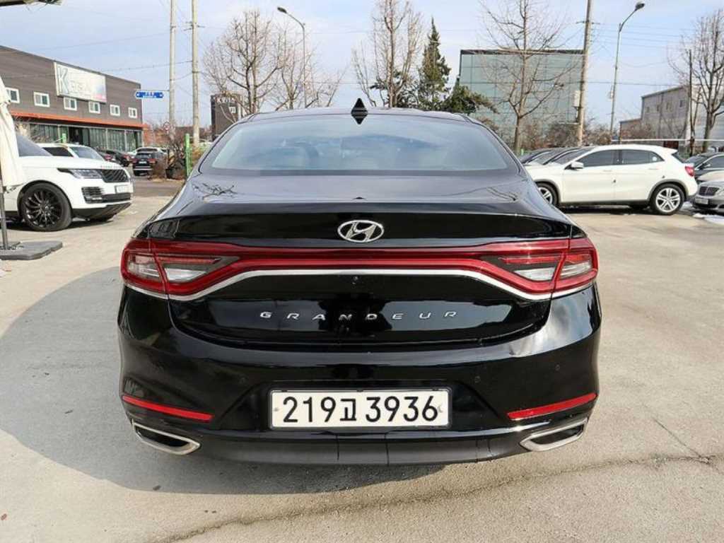 HYUNDAI Grandeur - Vista 4
