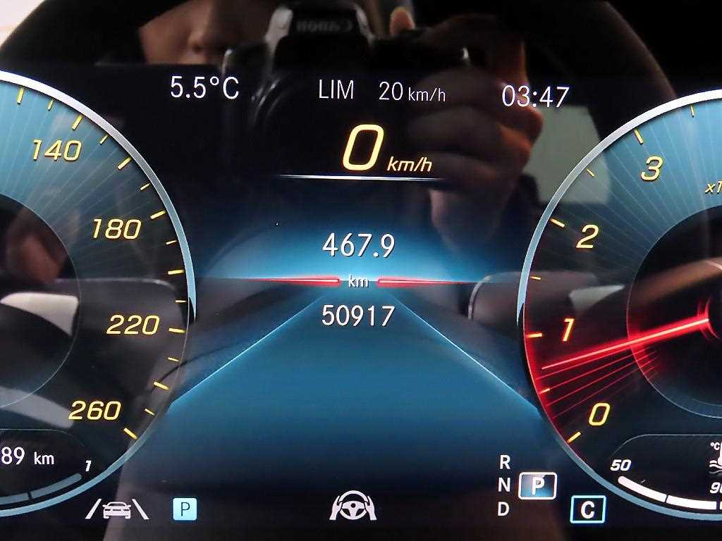 Mercedes Benz E class - Vista 8