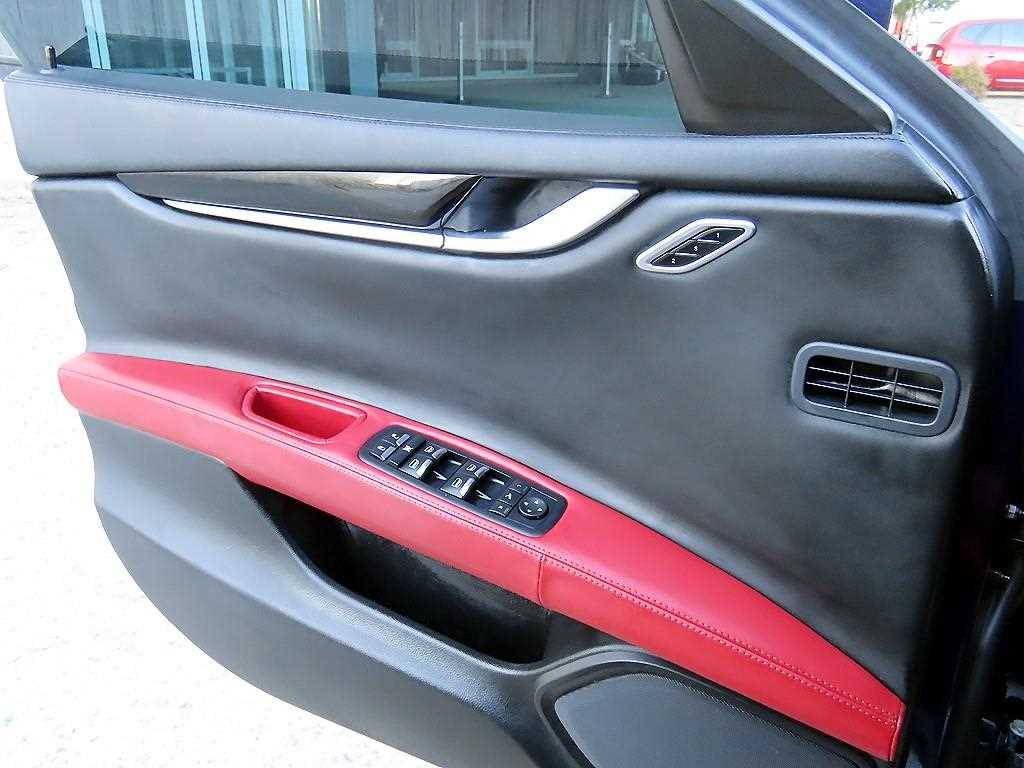 Maserati Ghibli - Vista 11