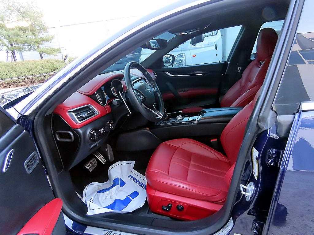 Maserati Ghibli - Vista 5