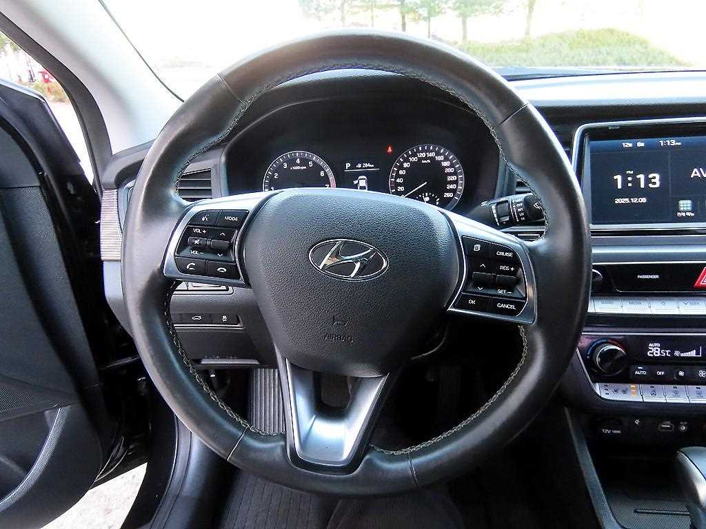 HYUNDAI Sonata - Vista 8