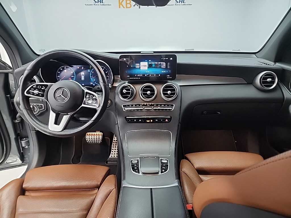 Mercedes Benz GLC Class - Vista 7