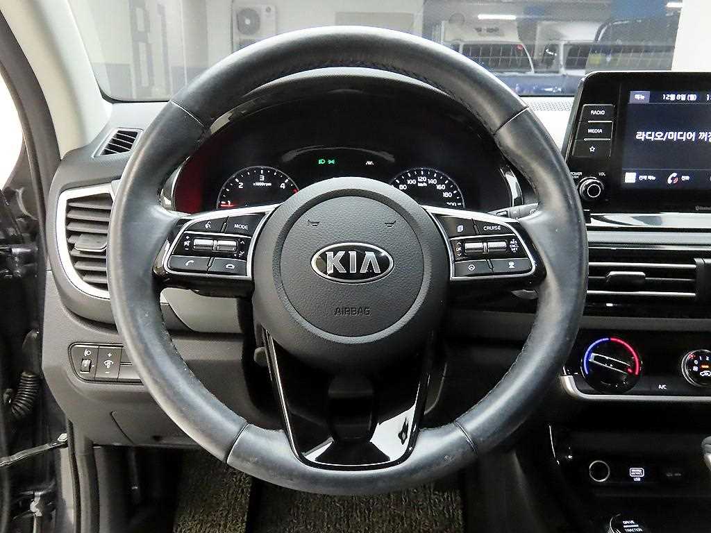 KIA Seltos - Vista 7