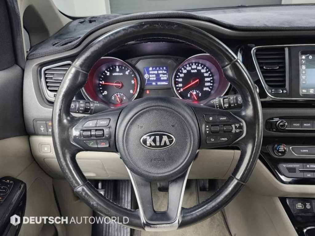 KIA Carnival 2018 Negro - Importación desde Corea - HF Imports Iquique - Foto 13